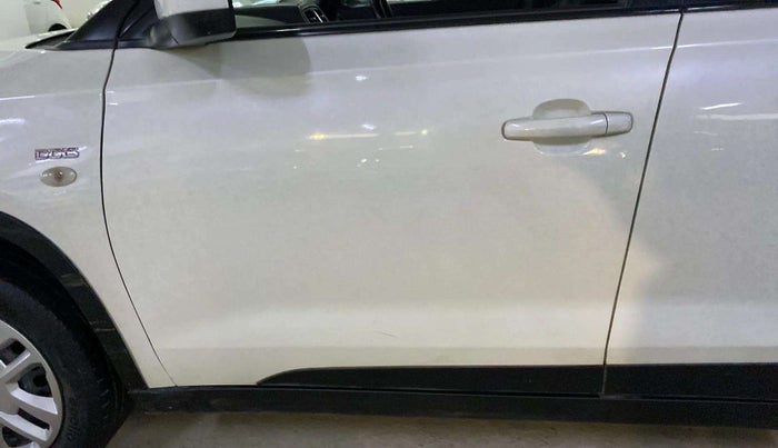 2017 Maruti Vitara Brezza VDI, Diesel, Manual, 72,327 km, Front passenger door - Slightly dented