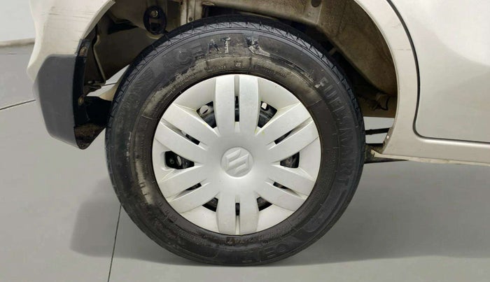 2021 Maruti Alto LXI, Petrol, Manual, 33,234 km, Right Rear Wheel