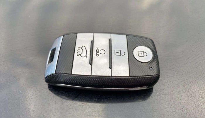 2020 KIA SONET GTX PLUS 1.0 DCT, Petrol, Automatic, 19,601 km, Key Close Up