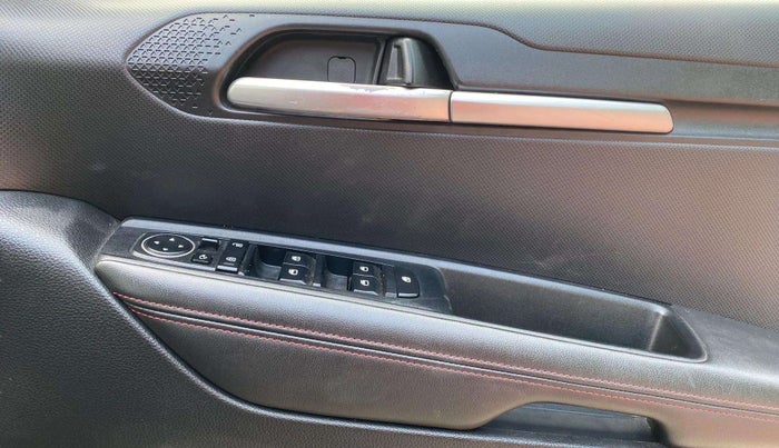 2020 KIA SONET GTX PLUS 1.0 DCT, Petrol, Automatic, 19,601 km, Driver Side Door Panels Control