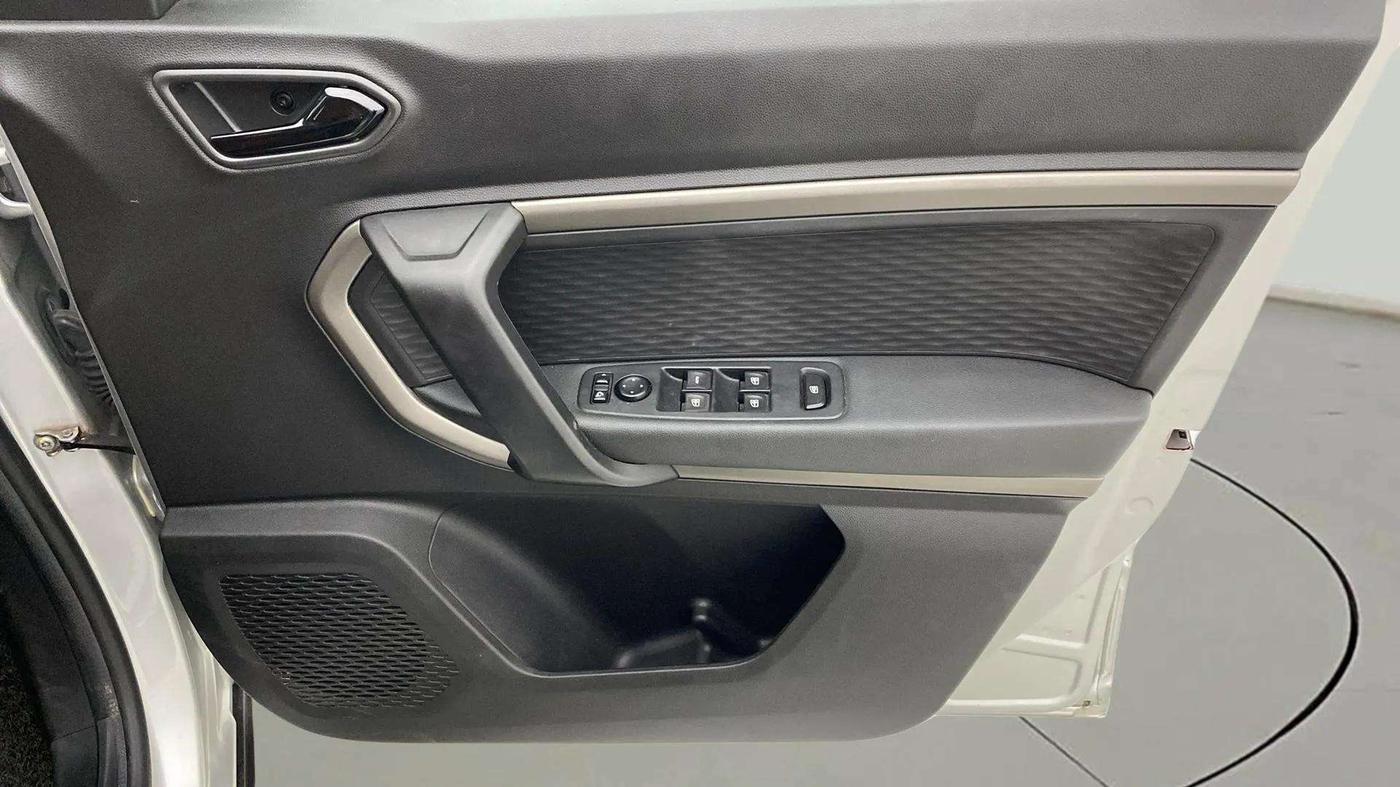 2021 Renault Kiger RXZ TURBO MT, Petrol, Manual, 20,132 km, Driver Side Door Panels Control