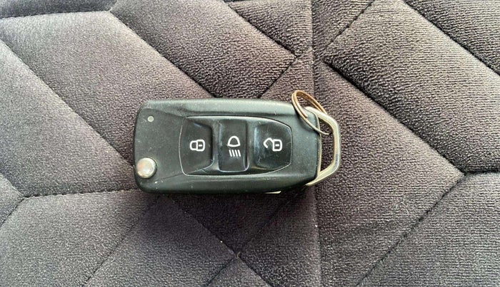 2023 Tata PUNCH ADVENTURE RHYTHM CNG MT, CNG, Manual, 53,745 km, Key Close Up