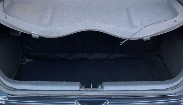 2021 Hyundai GRAND I10 NIOS SPORTZ AMT 1.2 KAPPA VTVT, Petrol, Automatic, 16,701 km, Boot Inside