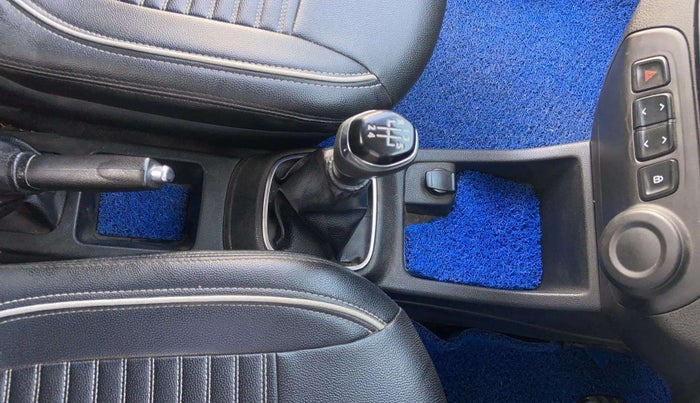 2018 Renault Kwid RXT 1.0 (O), Petrol, Manual, 55,040 km, Gear Lever
