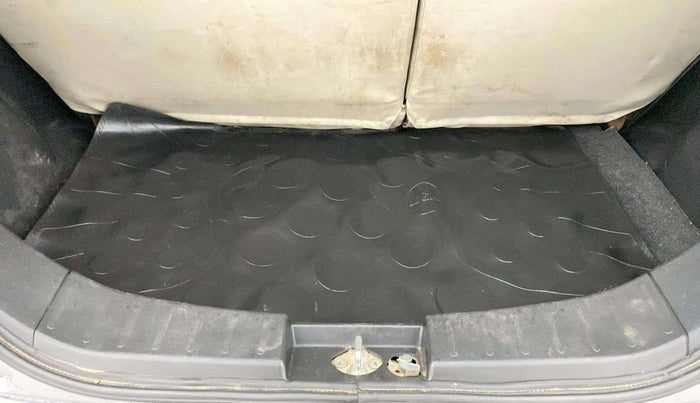 2015 Maruti Wagon R 1.0 VXI, Petrol, Manual, 64,066 km, Boot Inside