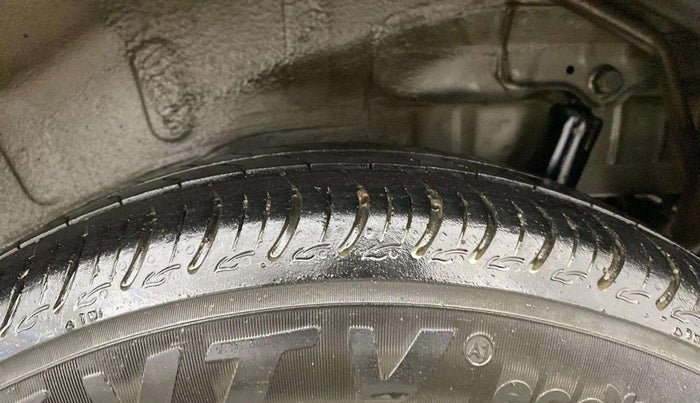 2015 Maruti Wagon R 1.0 VXI, Petrol, Manual, 64,066 km, Right Rear Tyre Tread