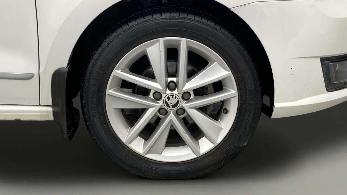 2021 Skoda Rapid STYLE TSI, Petrol, Manual, 24,206 km, Right Front Wheel