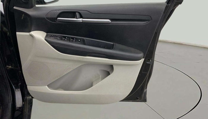 2020 KIA SONET HTX 1.0 IMT, Petrol, Manual, 80,876 km, Driver Side Door Panels Control