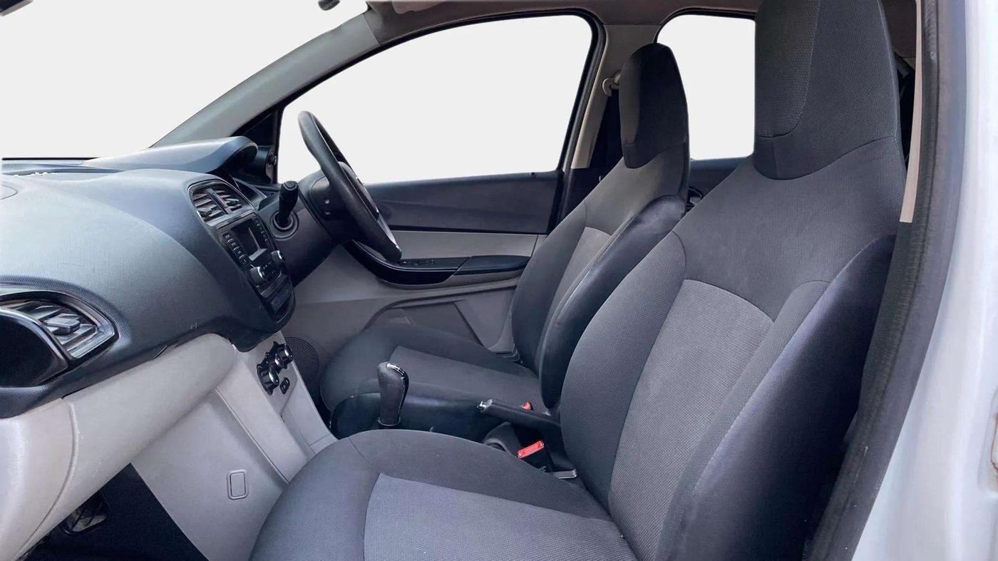2019 Tata Tiago XT PETROL, Petrol, Manual, 60,905 km, Right Side Front Door Cabin