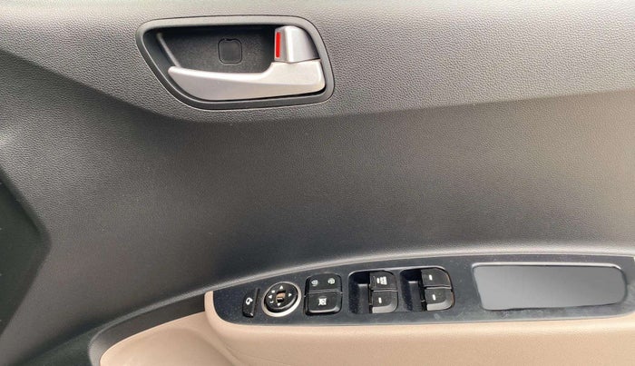 2019 Hyundai Grand i10 SPORTZ 1.2 KAPPA VTVT, Petrol, Manual, 82,852 km, Driver Side Door Panels Control