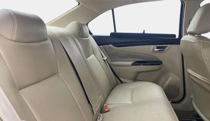 2015 Maruti Ciaz ZXI, Petrol, Manual, 91,410 km, Right Side Rear Door Cabin