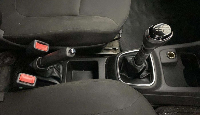 2019 Renault Kwid RXT 1.0 (O), Petrol, Manual, 24,056 km, Gear Lever