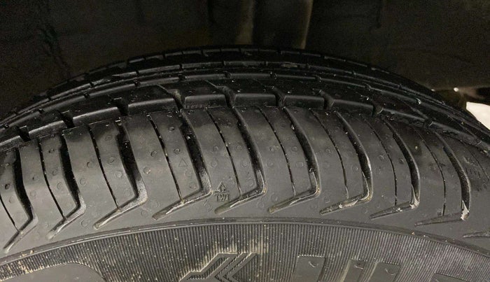 2019 Renault Kwid RXT 1.0 (O), Petrol, Manual, 24,056 km, Left Rear Tyre Tread