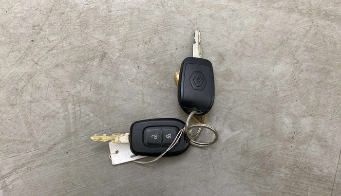 2019 Renault Kwid RXT 1.0 (O), Petrol, Manual, 24,056 km, Key Close Up