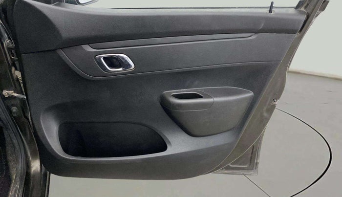 2019 Renault Kwid RXT 1.0 (O), Petrol, Manual, 24,056 km, Driver Side Door Panels Control