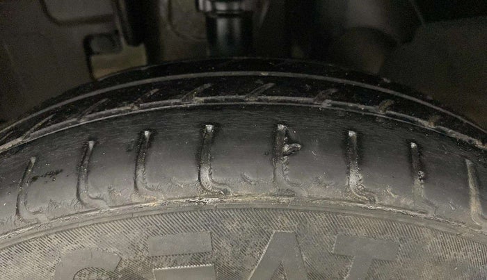 2019 Renault Kwid RXT 1.0 (O), Petrol, Manual, 24,056 km, Left Front Tyre Tread