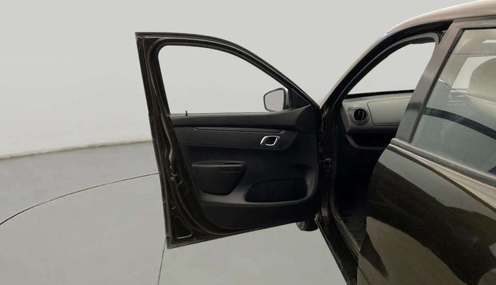 2019 Renault Kwid RXT 1.0 (O), Petrol, Manual, 24,056 km, LHS Front Door