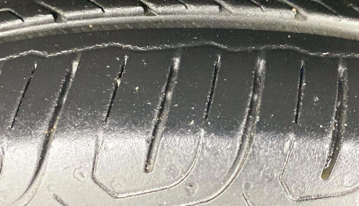 2016 Honda Jazz 1.2L I-VTEC V AT, Petrol, Automatic, 44,230 km, Left Front Tyre Tread