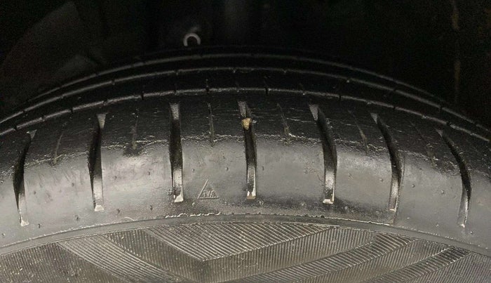 2018 Maruti Baleno ALPHA CVT PETROL 1.2, Petrol, Automatic, 28,610 km, Left Front Tyre Tread