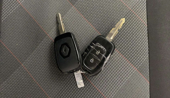 2020 Renault Kwid RXT 1.0 AMT (O), Petrol, Automatic, 46,240 km, Key Close Up
