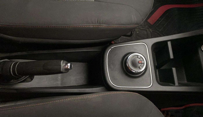 2020 Renault Kwid RXT 1.0 AMT (O), Petrol, Automatic, 46,240 km, Gear Lever