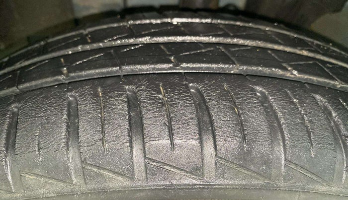 2020 Renault Kwid RXT 1.0 AMT (O), Petrol, Automatic, 46,240 km, Left Front Tyre Tread