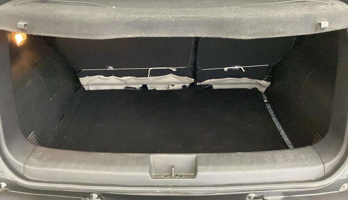 2023 Nissan MAGNITE XV MT, Petrol, Manual, 14,543 km, Boot Inside