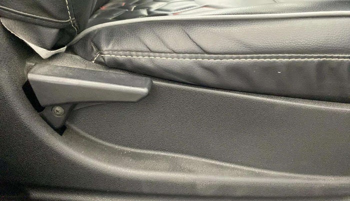 2018 Tata NEXON XM PETROL, Petrol, Manual, 85,570 km, Driver Side Adjustment Panel