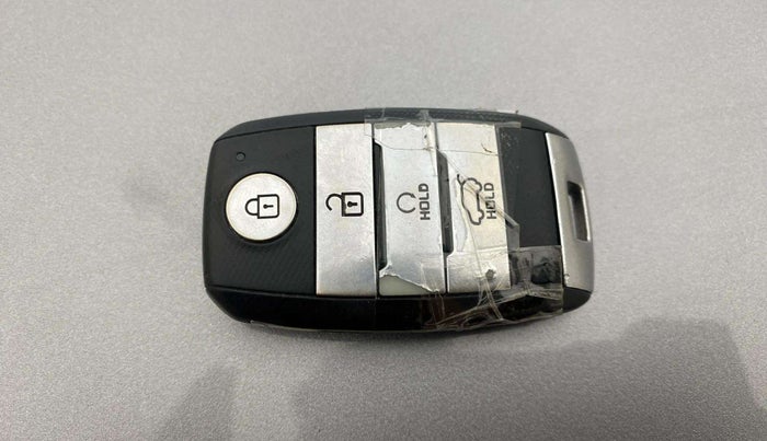 2020 KIA SELTOS HTX IVT 1.5 PETROL, Petrol, Automatic, 27,415 km, Key Close Up