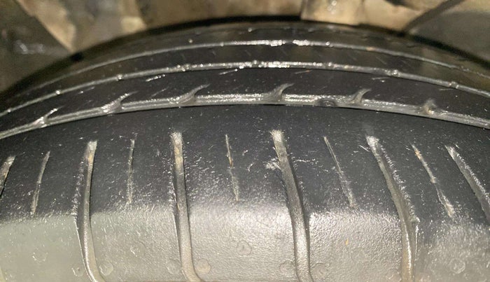 2020 KIA SELTOS HTX IVT 1.5 PETROL, Petrol, Automatic, 27,415 km, Left Front Tyre Tread