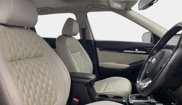 2020 KIA SELTOS HTX IVT 1.5 PETROL, Petrol, Automatic, 27,415 km, Right Side Front Door Cabin