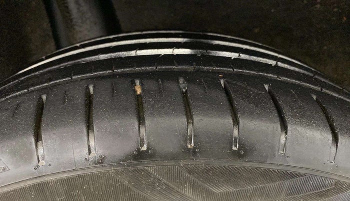 2021 Maruti Baleno ZETA PETROL 1.2, Petrol, Manual, 29,160 km, Right Rear Tyre Tread