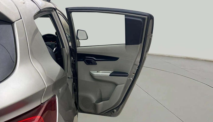 2016 Mahindra Kuv100 K4 PLUS D 6 STR, Diesel, Manual, 80,435 km, RHS Rear Door