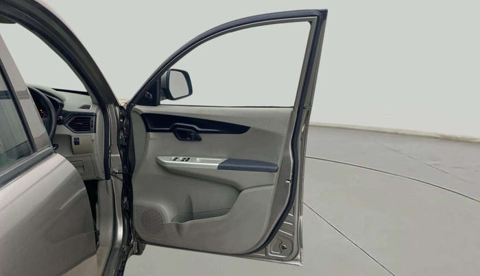 2016 Mahindra Kuv100 K4 PLUS D 6 STR, Diesel, Manual, 80,435 km, RHS Front Door