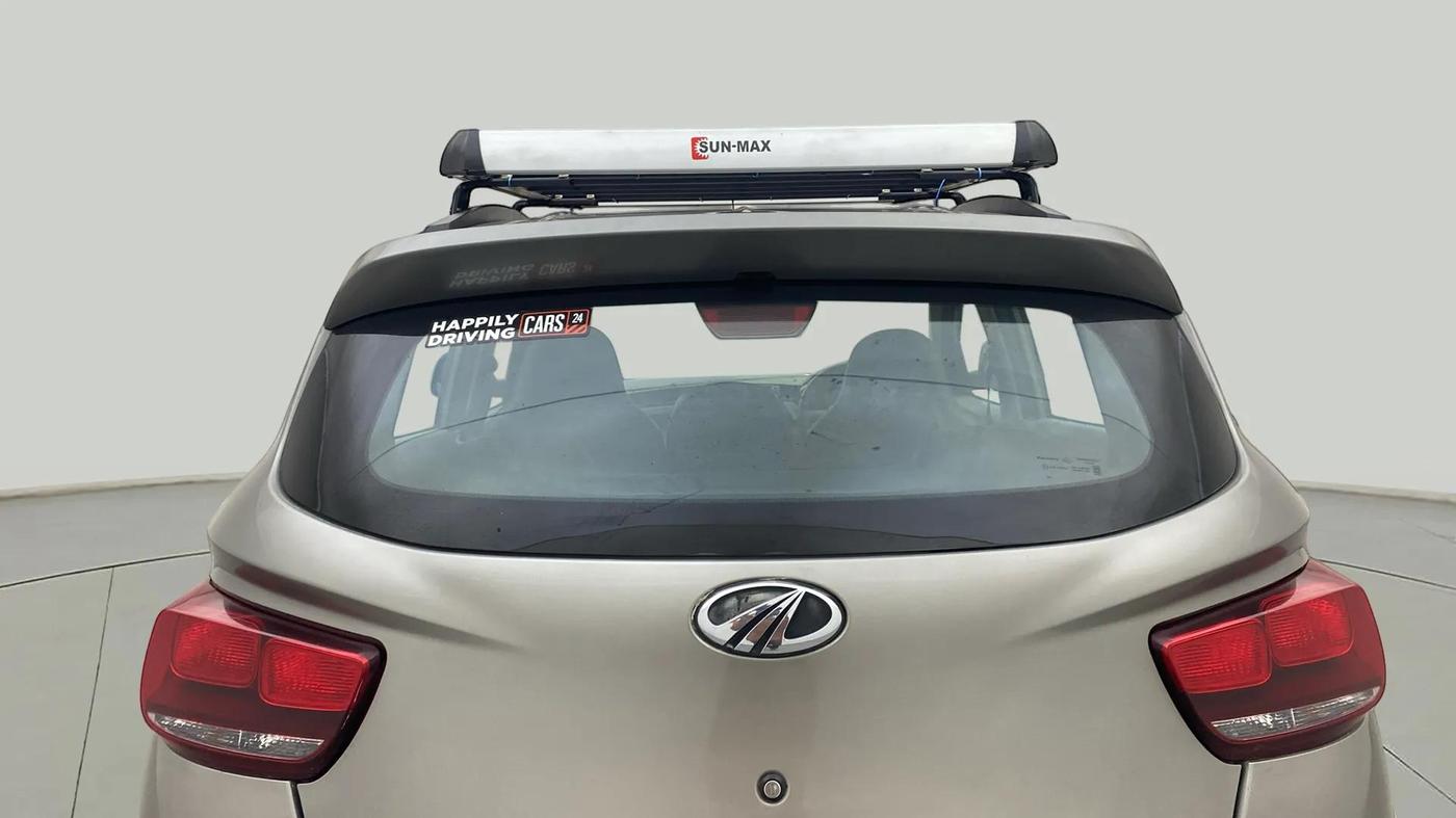 2016 Mahindra Kuv100 K4 PLUS D 6 STR, Diesel, Manual, 80,435 km, Rear Windshield