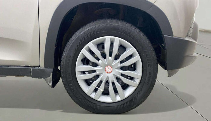2016 Mahindra Kuv100 K4 PLUS D 6 STR, Diesel, Manual, 80,435 km, Right Front Wheel
