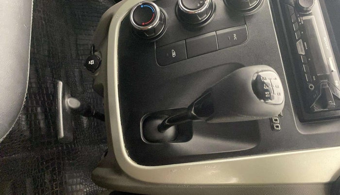 2016 Mahindra Kuv100 K4 PLUS D 6 STR, Diesel, Manual, 80,435 km, Gear Lever