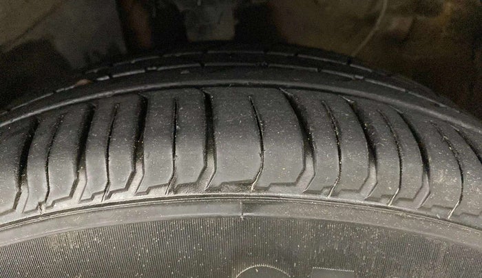 2021 KIA SONET HTX 1.0 IMT, Petrol, Manual, 43,133 km, Left Front Tyre Tread