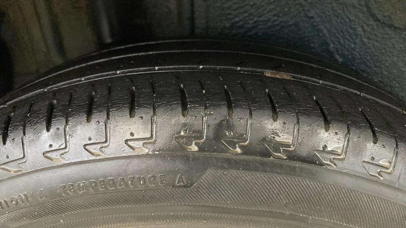 2017 Maruti IGNIS DELTA 1.2, Petrol, Manual, 38,251 km, Right Rear Tyre Tread