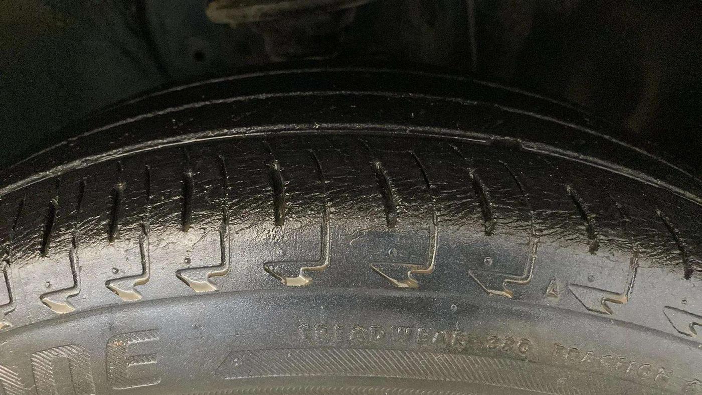 2017 Maruti IGNIS DELTA 1.2, Petrol, Manual, 38,251 km, Right Front Tyre Tread