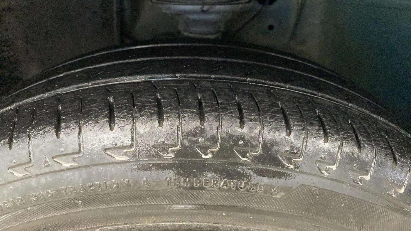 2017 Maruti IGNIS DELTA 1.2, Petrol, Manual, 38,251 km, Left Front Tyre Tread