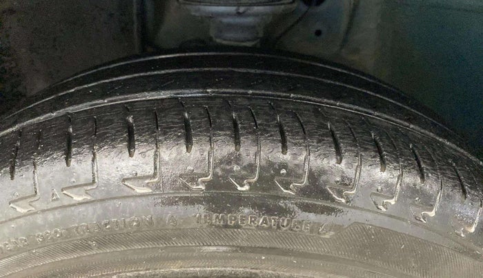 2017 Maruti IGNIS DELTA 1.2, Petrol, Manual, 38,251 km, Left Front Tyre Tread