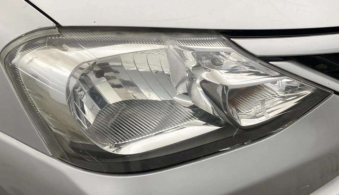 2015 Toyota Etios Liva G, Petrol, Manual, 48,808 km, Right headlight - Minor scratches