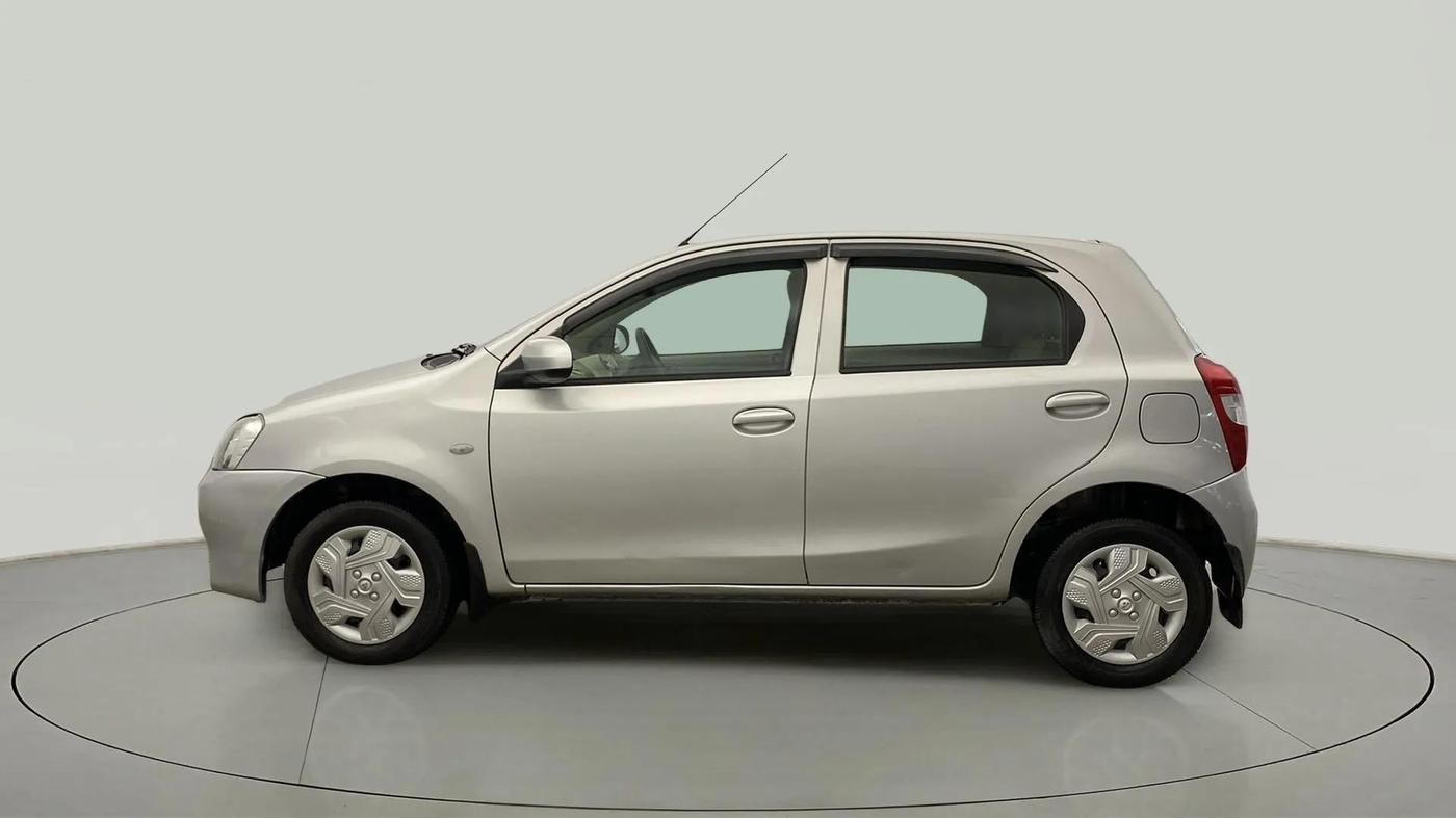2015 Toyota Etios Liva G, Petrol, Manual, 48,808 km, Left Side