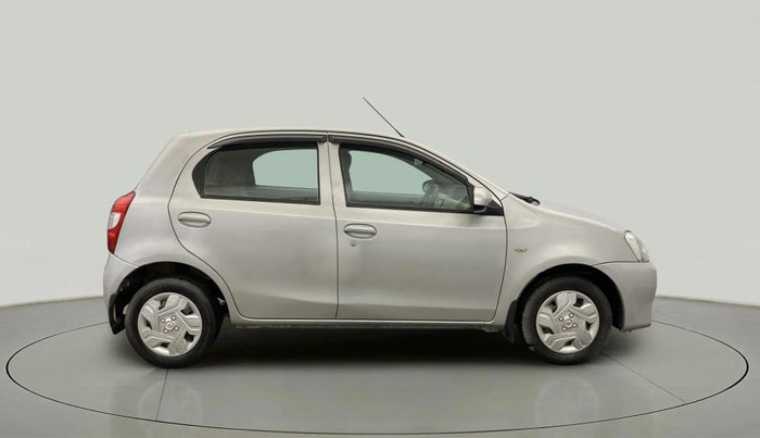 2015 Toyota Etios Liva G, Petrol, Manual, 48,808 km, Right Side View