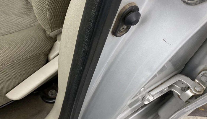 2015 Toyota Etios Liva G, Petrol, Manual, 48,808 km, Left B pillar - Minor scratches