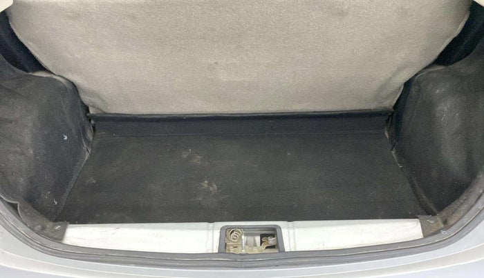 2015 Toyota Etios Liva G, Petrol, Manual, 48,808 km, Boot Inside