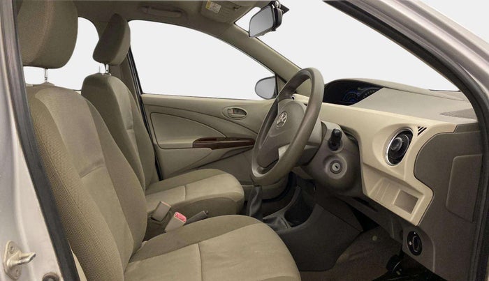 2015 Toyota Etios Liva G, Petrol, Manual, 48,808 km, Right Side Front Door Cabin