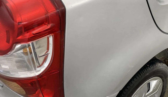 2015 Toyota Etios Liva G, Petrol, Manual, 48,808 km, Right quarter panel - Minor scratches