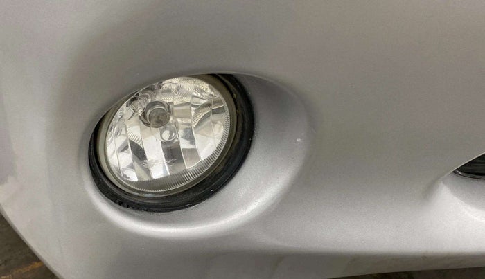 2015 Toyota Etios Liva G, Petrol, Manual, 48,808 km, Right fog light - Fog light not working